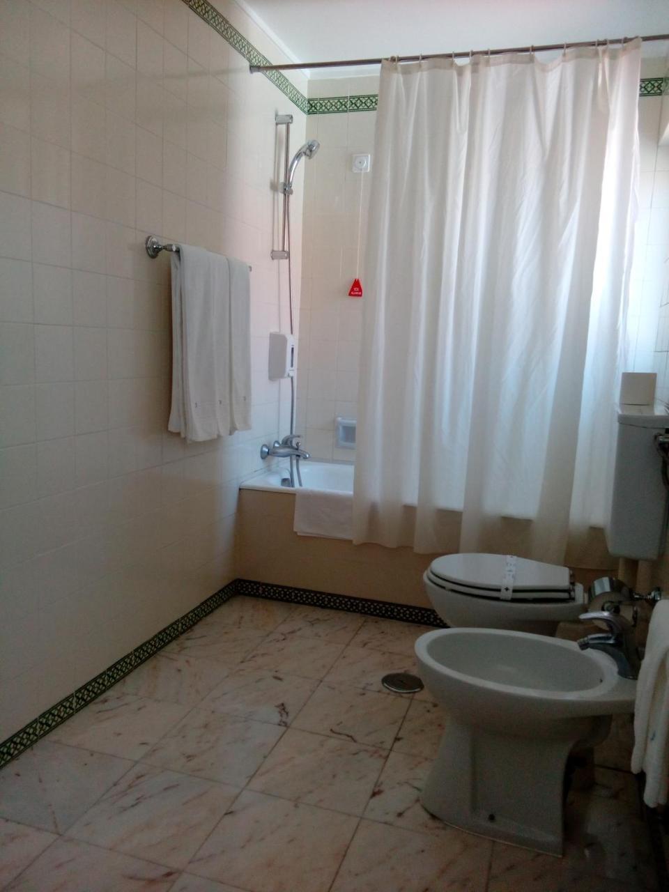 Quarto Twin Standard